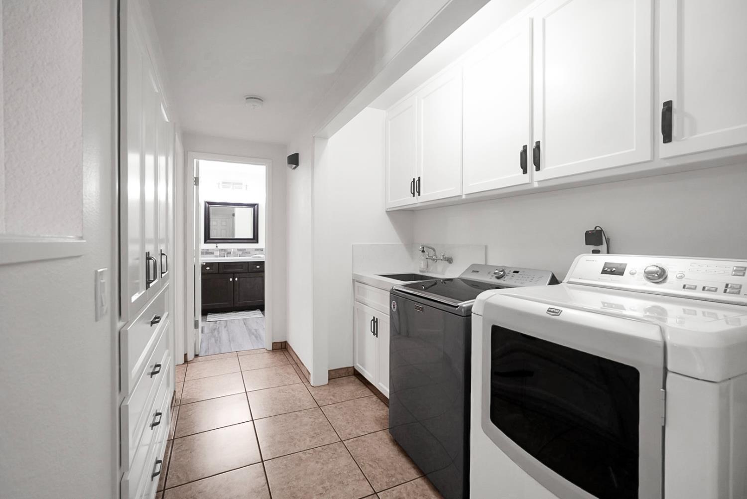 1945 Clemson Ct, Turlock, CA 95382