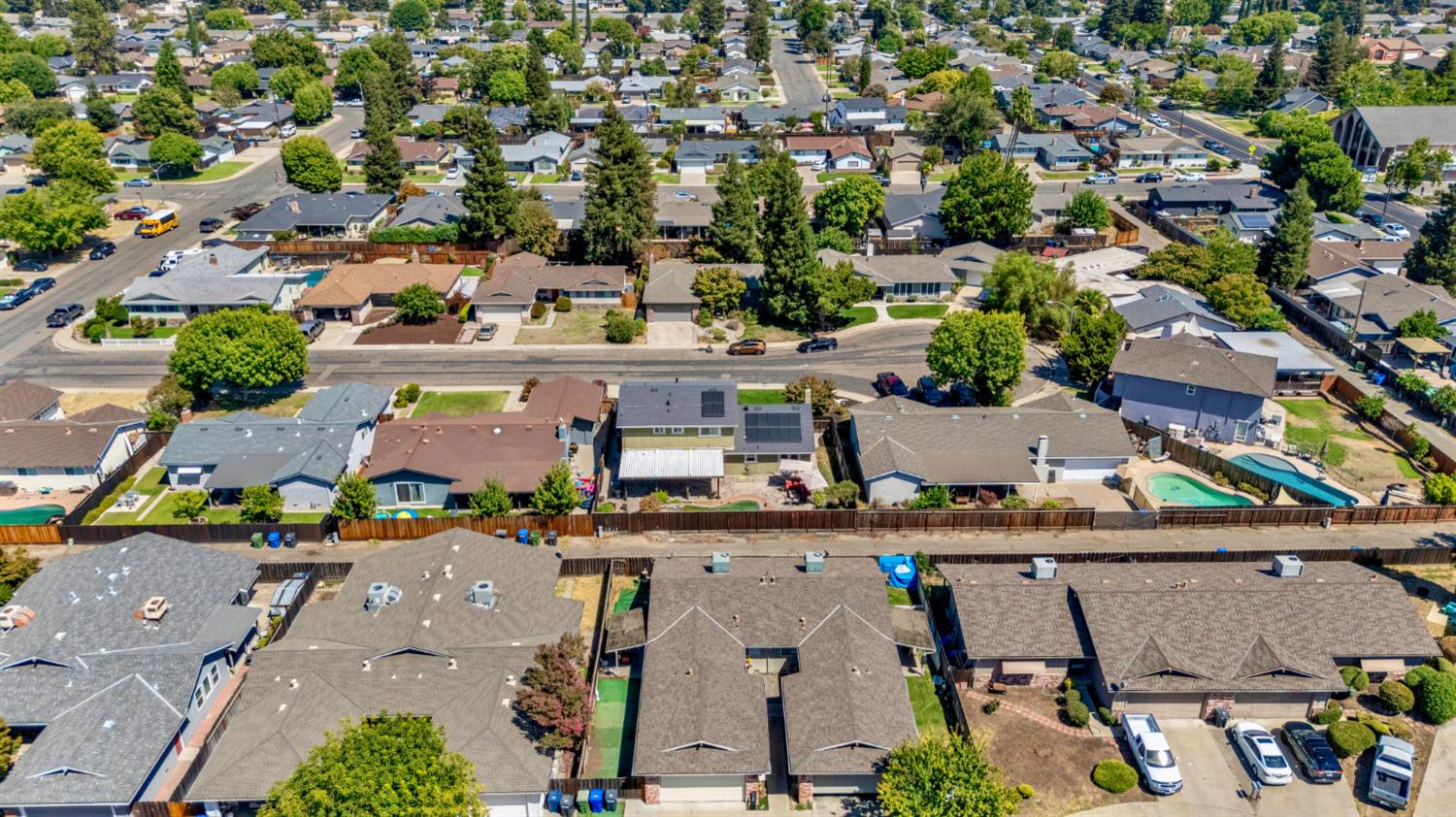 1945 Clemson Ct, Turlock, CA 95382