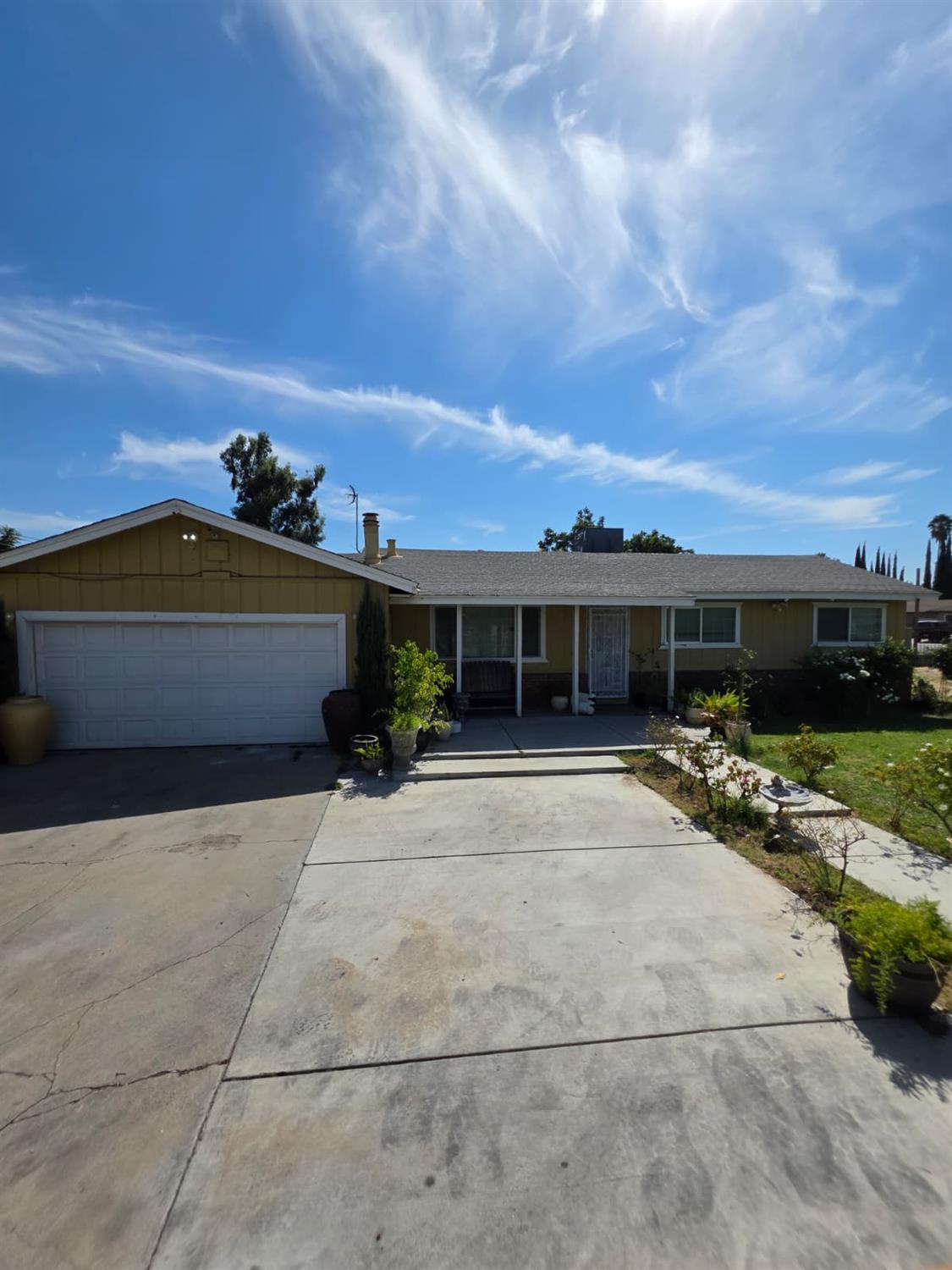 708 Avon St, Modesto, CA 95351