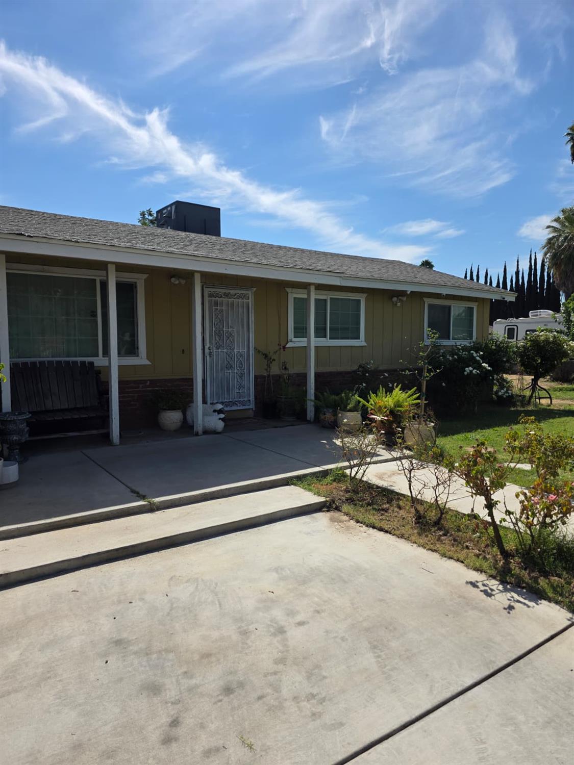 708 Avon St, Modesto, CA 95351