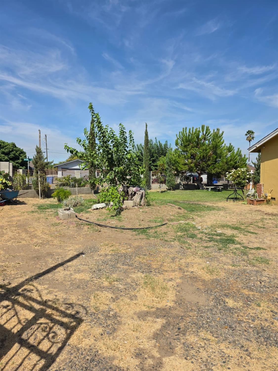 708 Avon St, Modesto, CA 95351