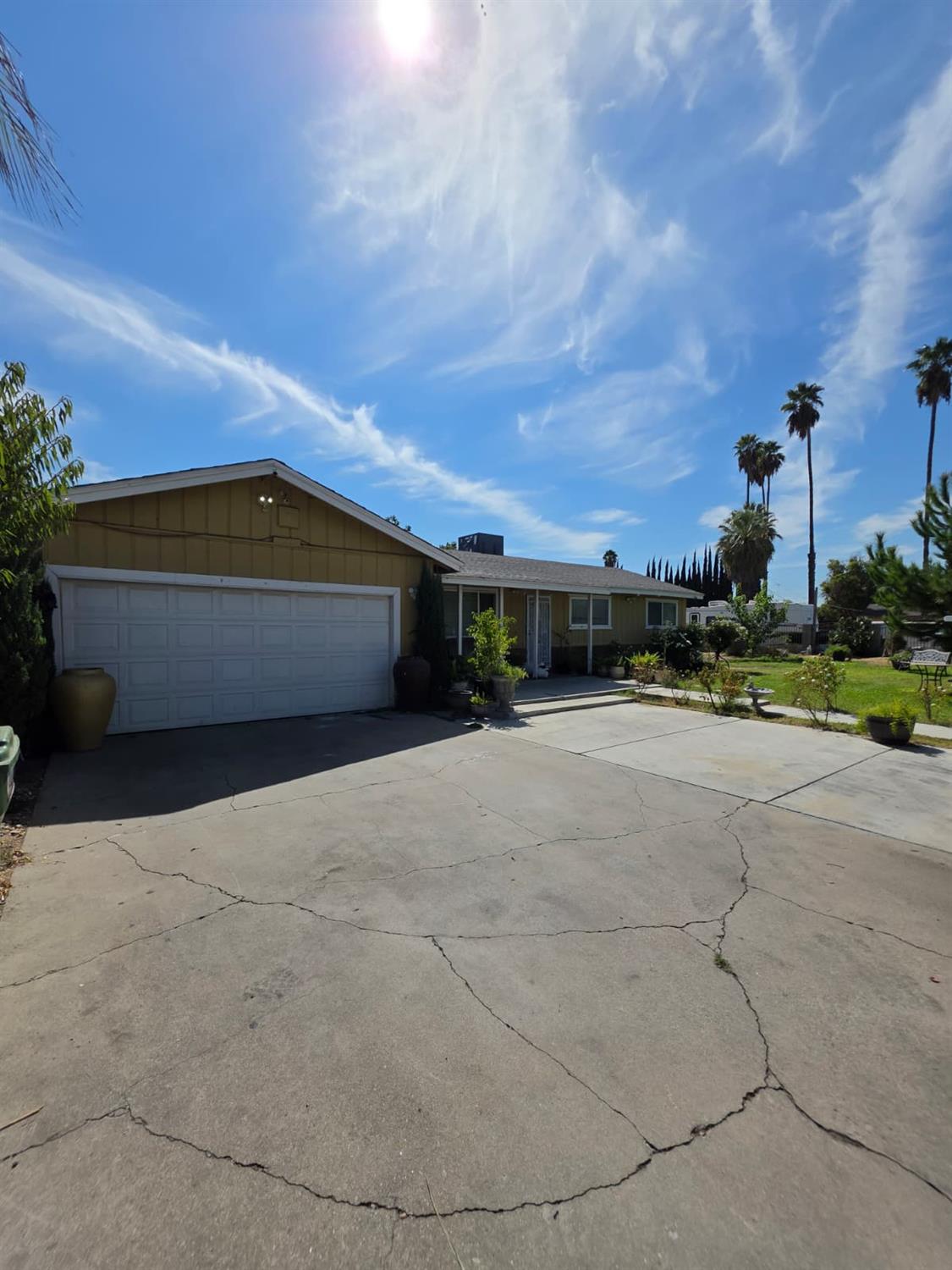 708 Avon St, Modesto, CA 95351
