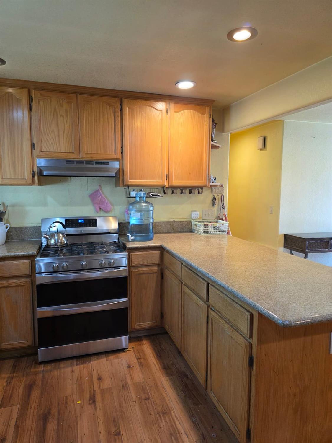 708 Avon St, Modesto, CA 95351