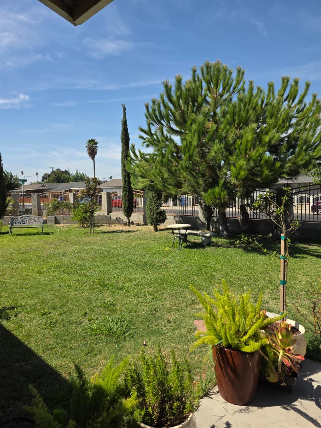 708 Avon St, Modesto, CA 95351