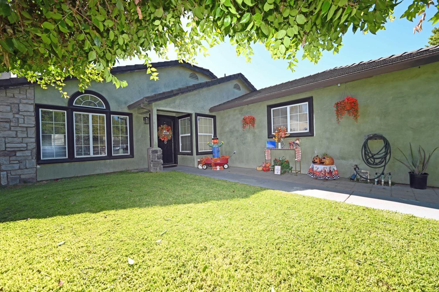 1902 Willert Dr, Turlock, CA 95380