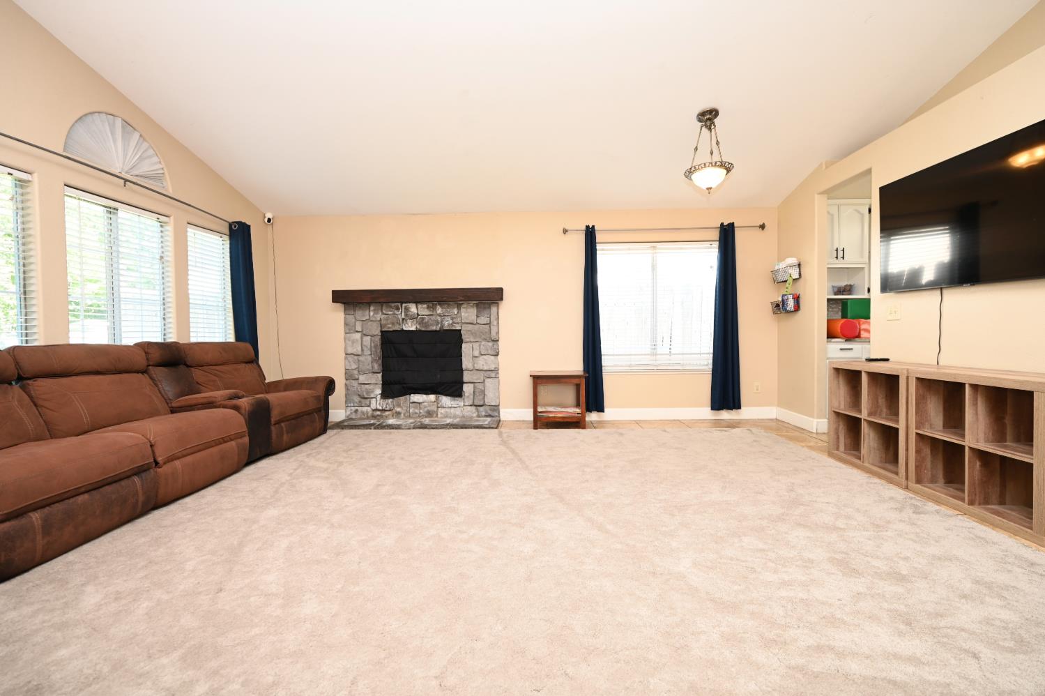 1902 Willert Dr, Turlock, CA 95380