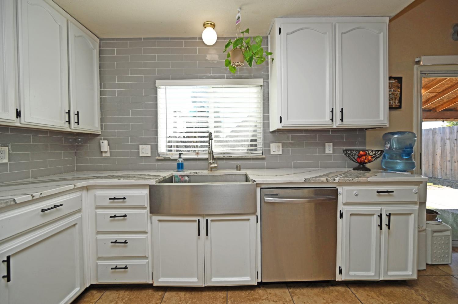 1902 Willert Dr, Turlock, CA 95380