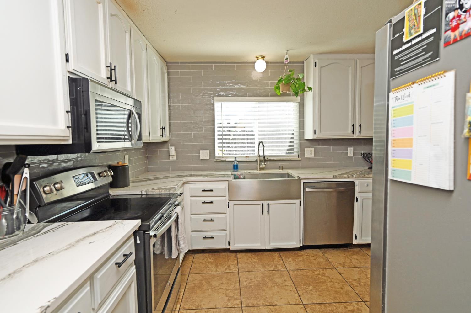 1902 Willert Dr, Turlock, CA 95380