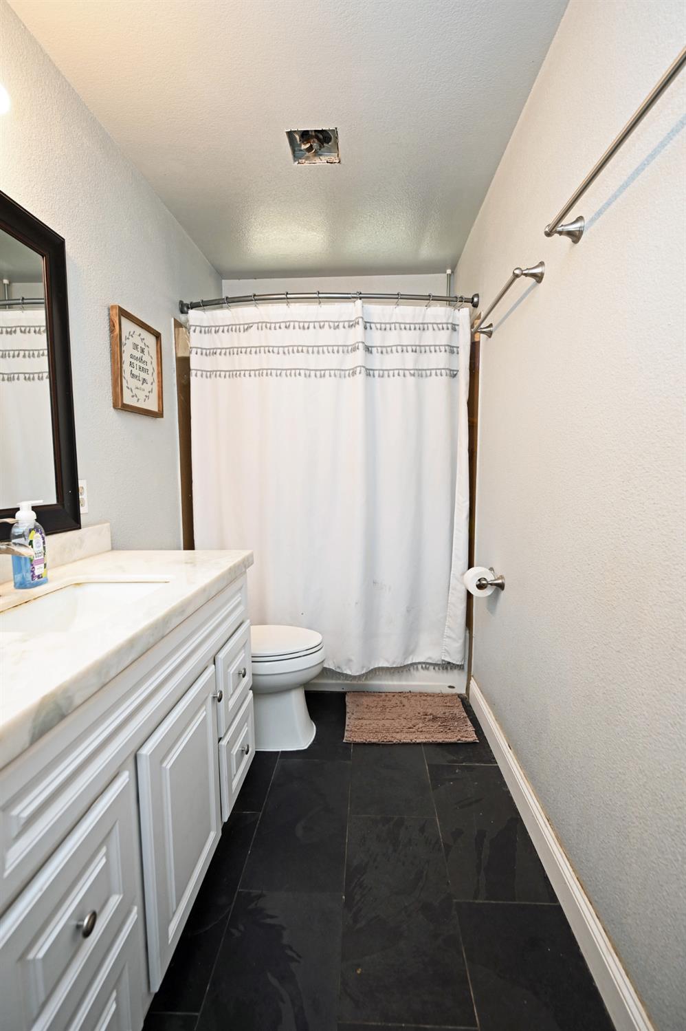 1902 Willert Dr, Turlock, CA 95380