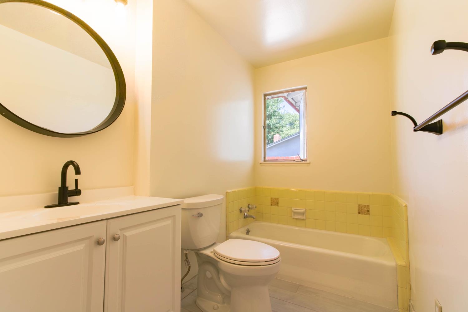 1505 Jorgensen St, Atwater, CA 95301