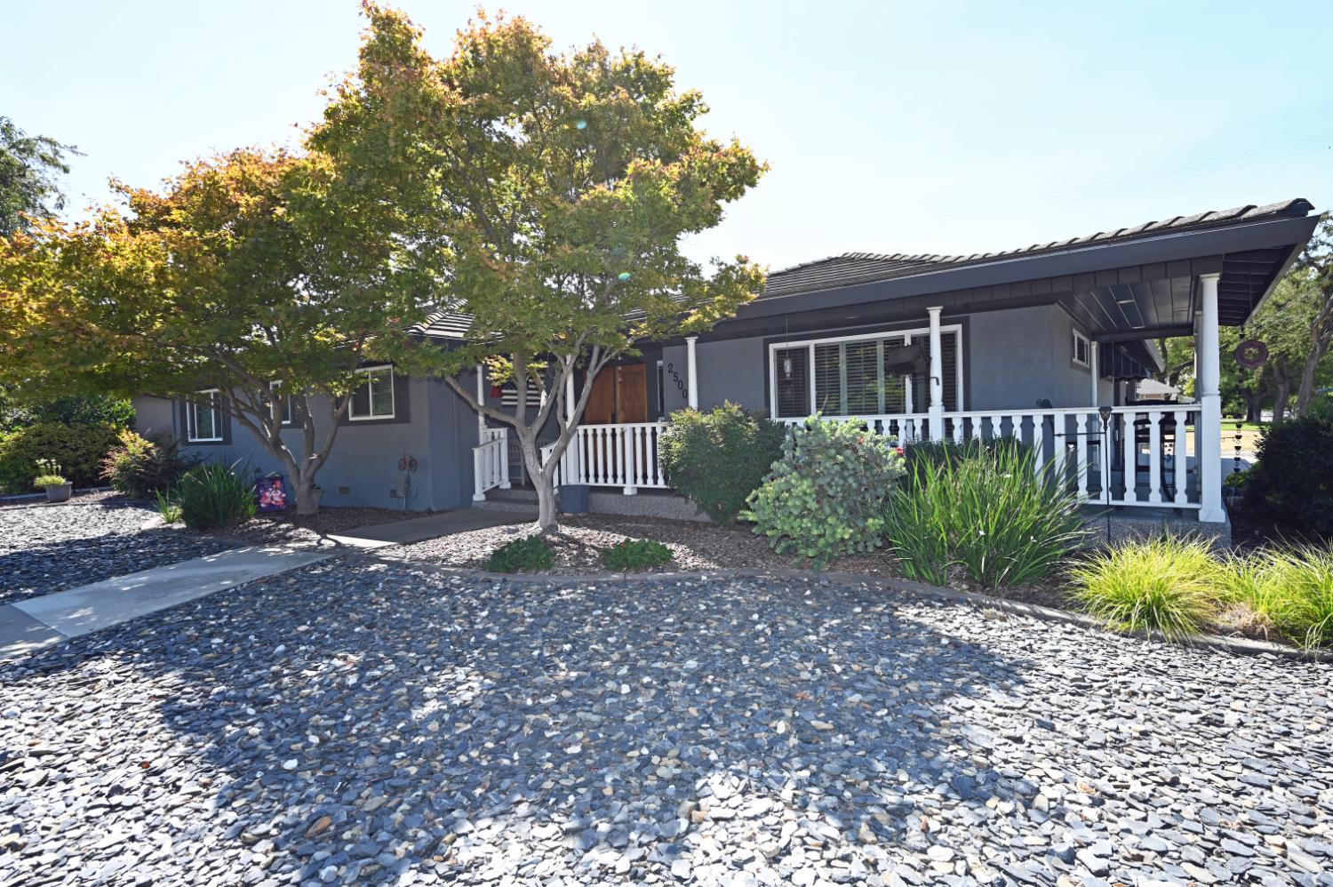 2500 E Canal Dr, Turlock, CA 95380