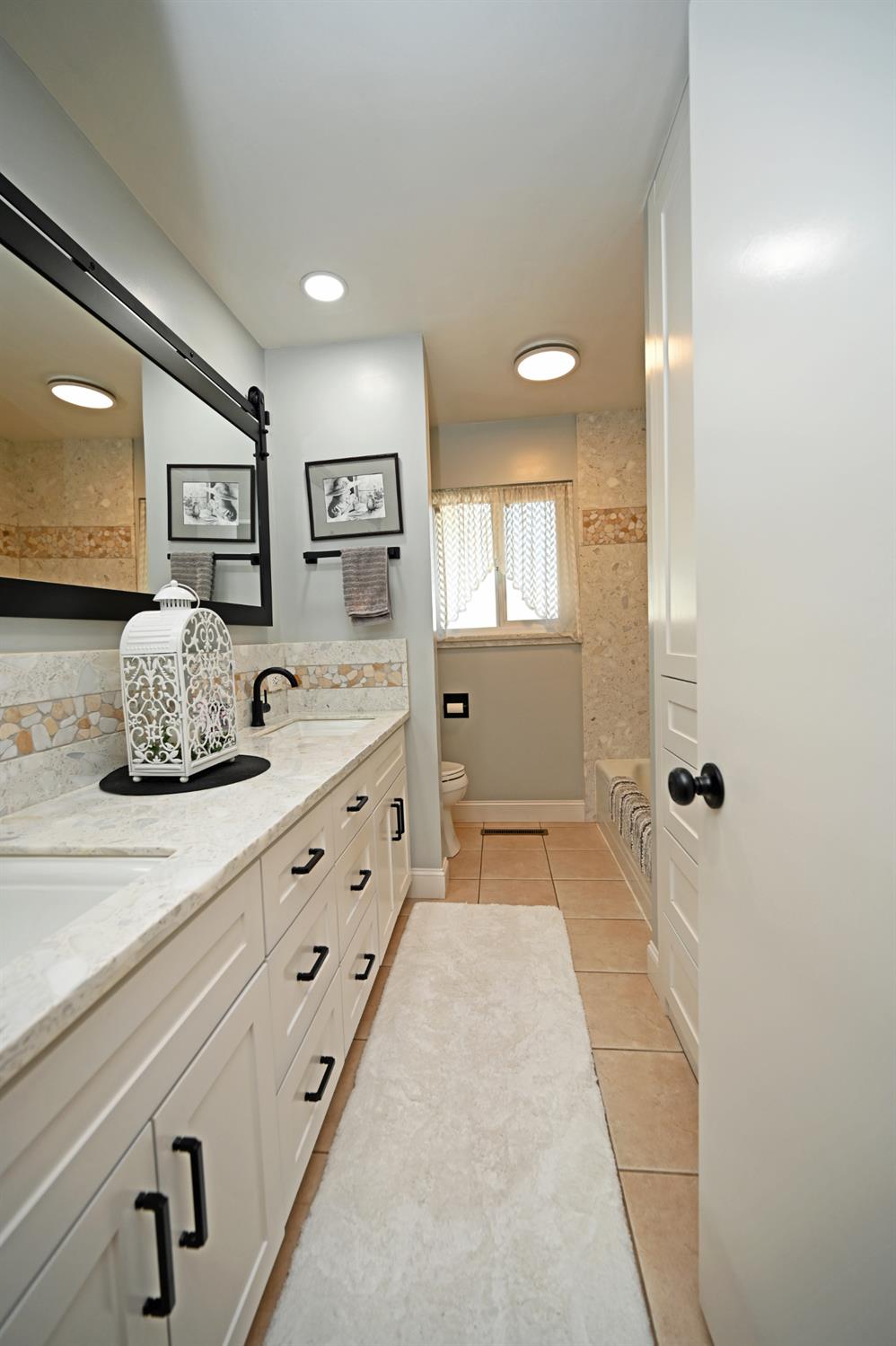 2500 E Canal Dr, Turlock, CA 95380