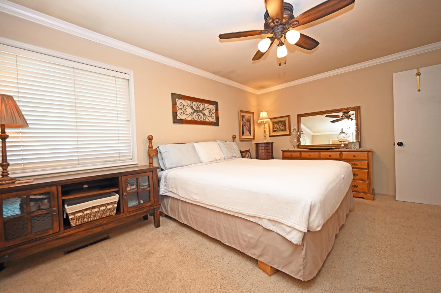2500 E Canal Dr, Turlock, CA 95380