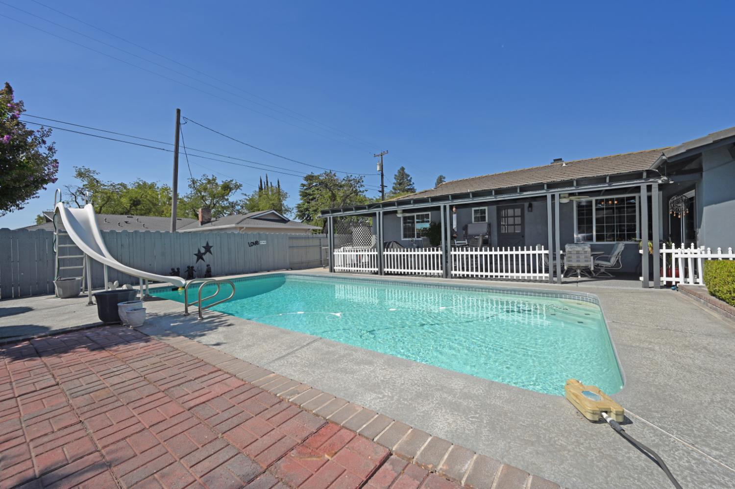 2500 E Canal Dr, Turlock, CA 95380