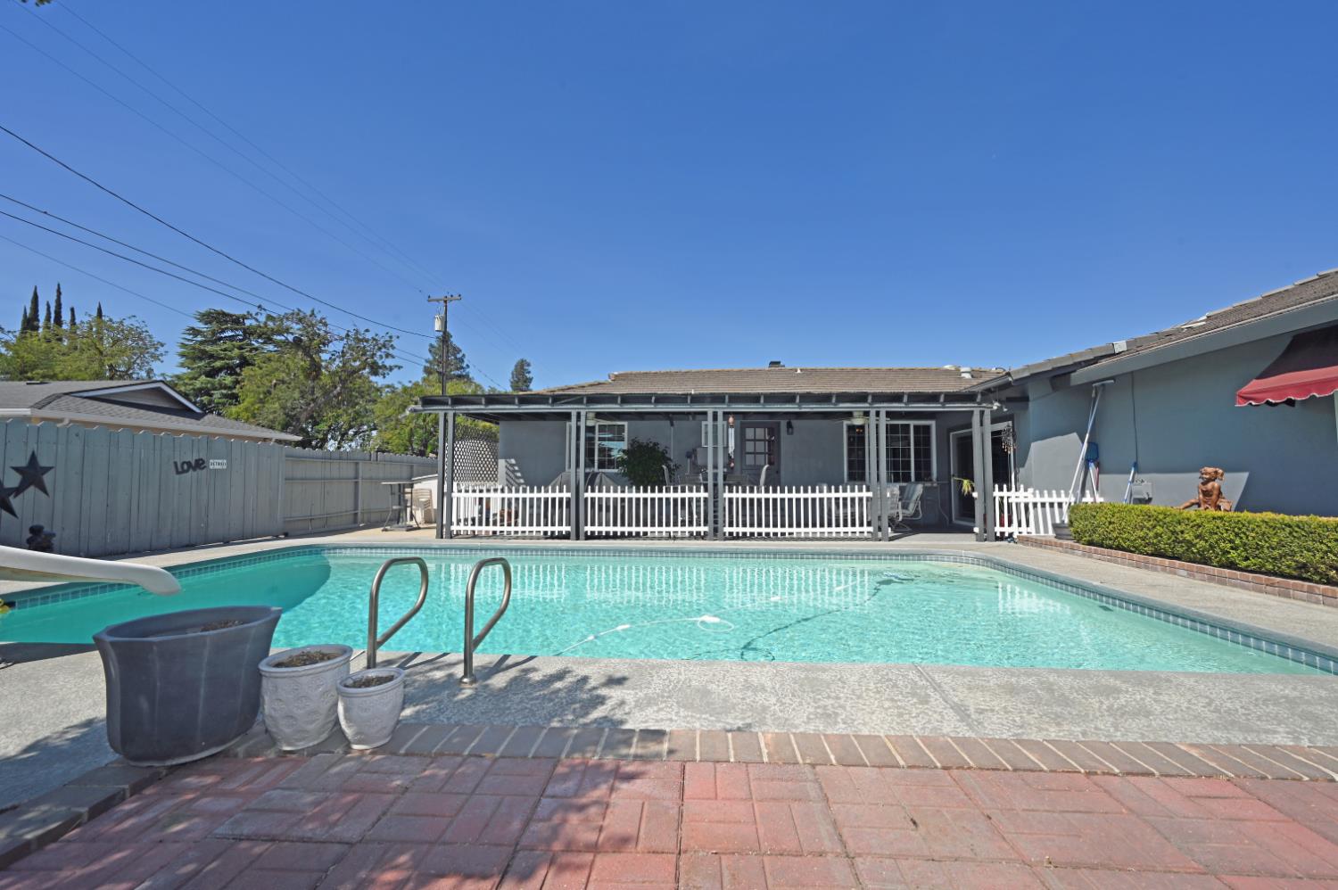 2500 E Canal Dr, Turlock, CA 95380