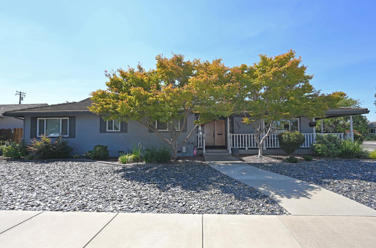 2500 E Canal Dr, Turlock, CA 95380