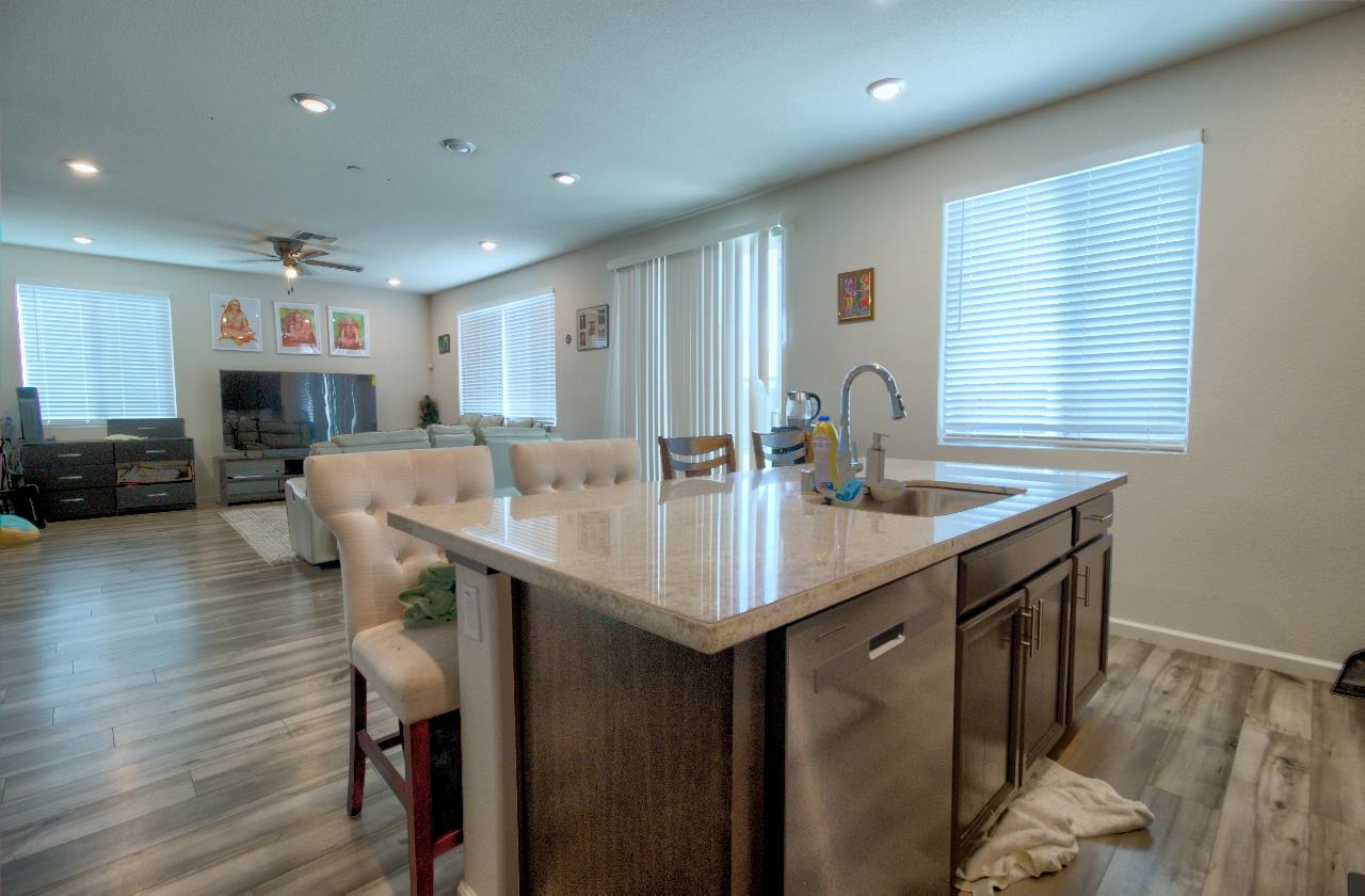 2952 Diablo View Dr, Manteca, CA 95337