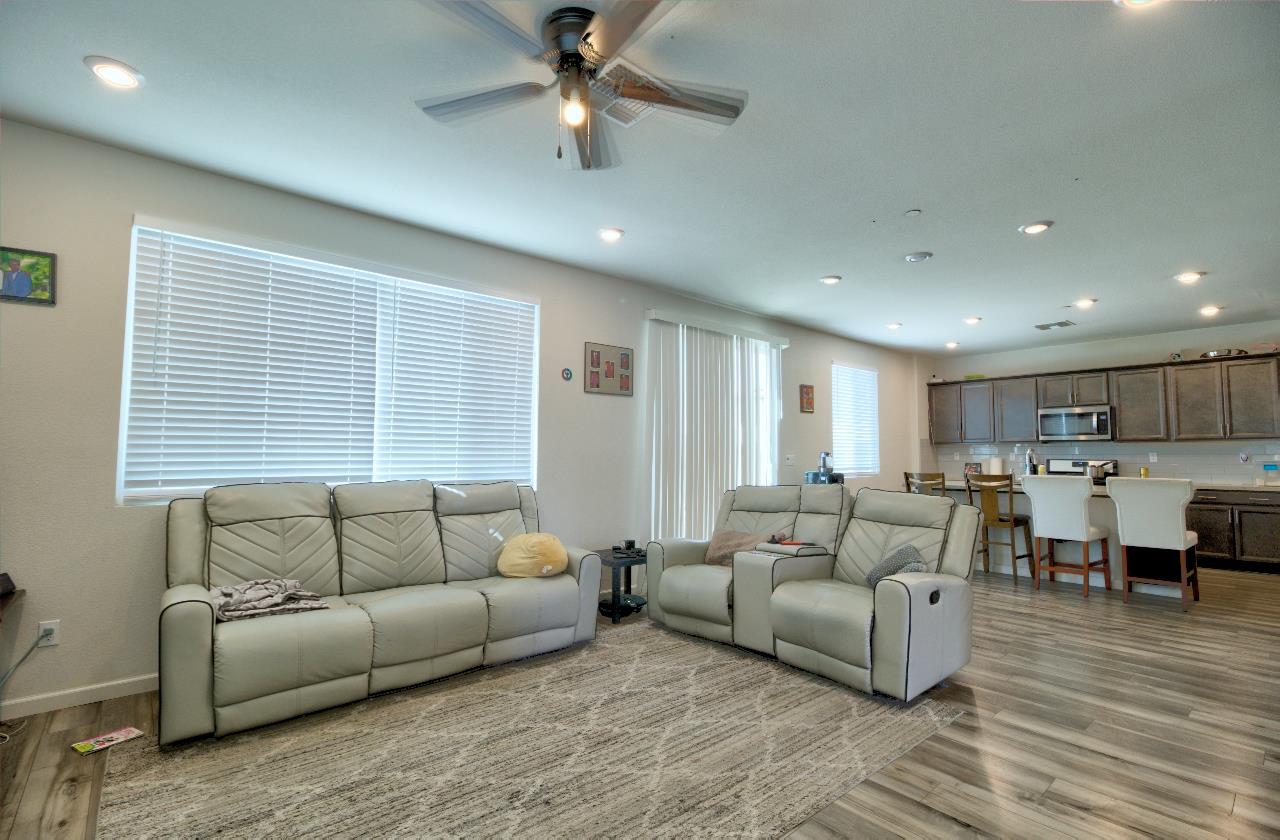 2952 Diablo View Dr, Manteca, CA 95337