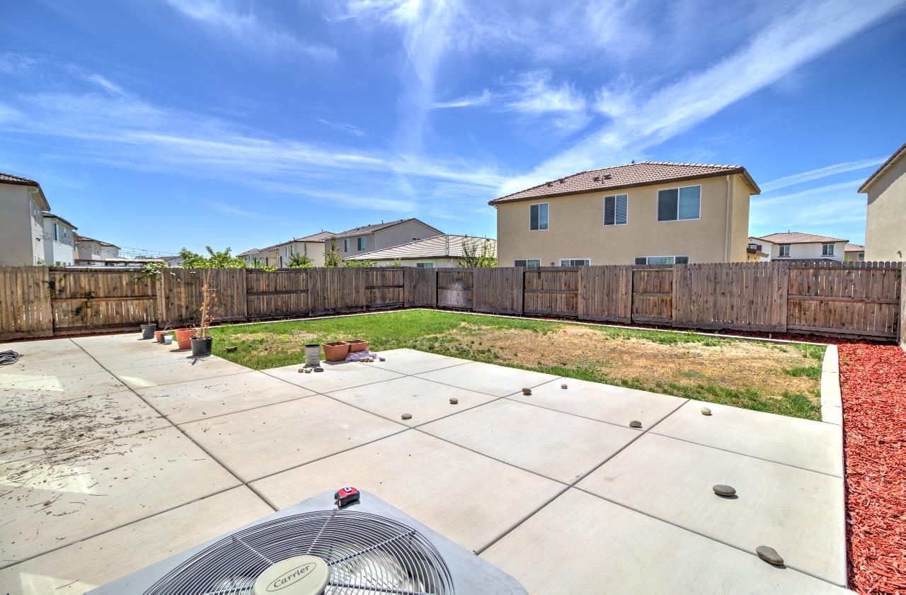 2952 Diablo View Dr, Manteca, CA 95337