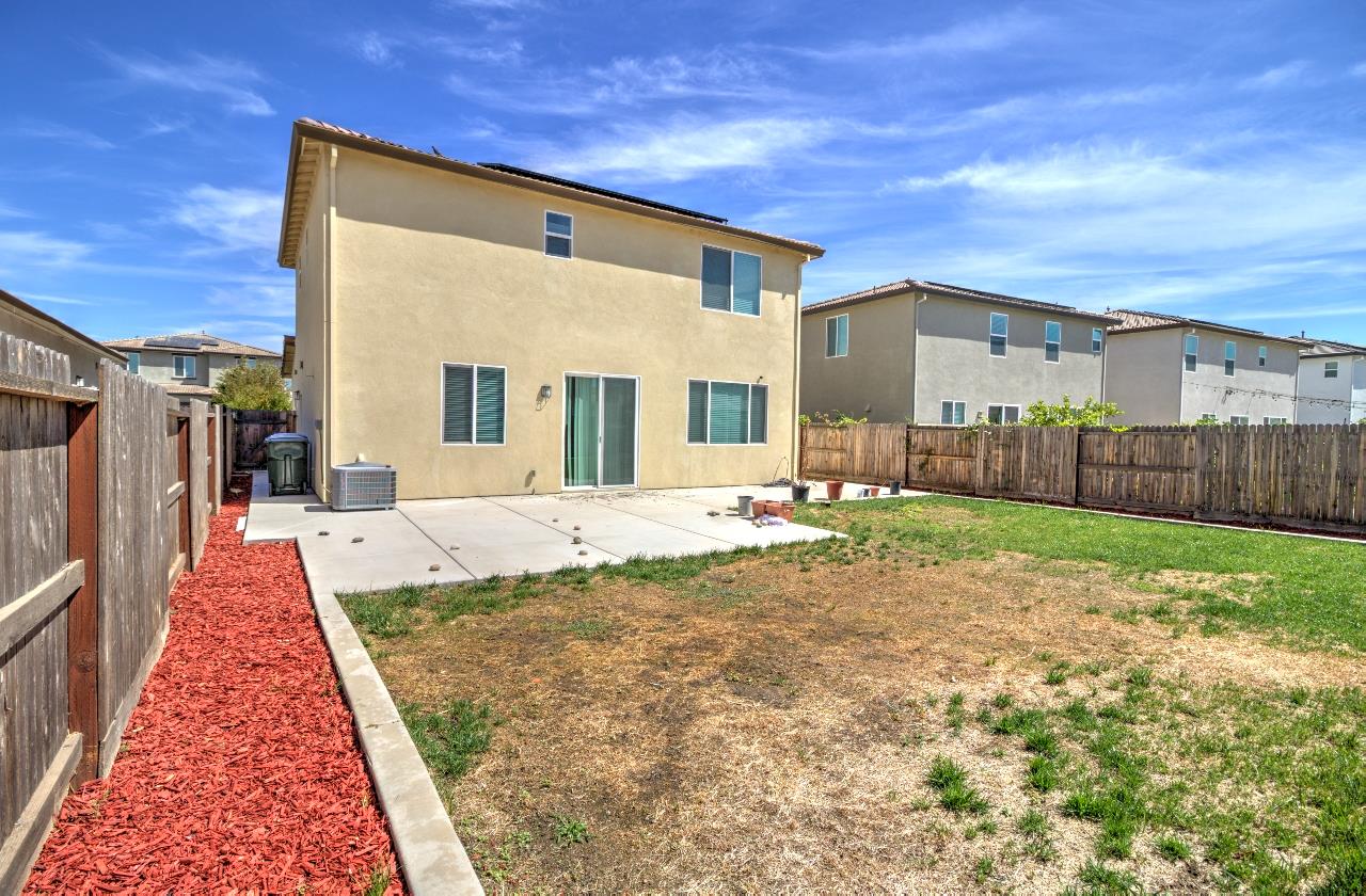 2952 Diablo View Dr, Manteca, CA 95337