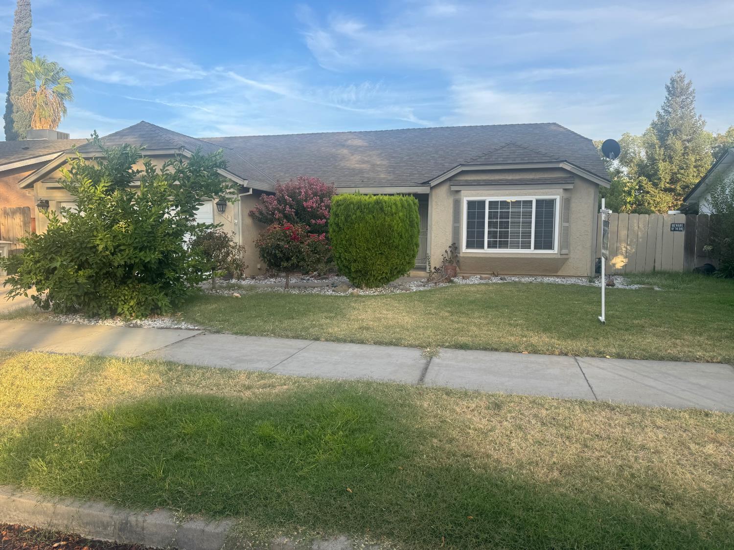 1216 Brookdale Dr, Merced, CA 95340