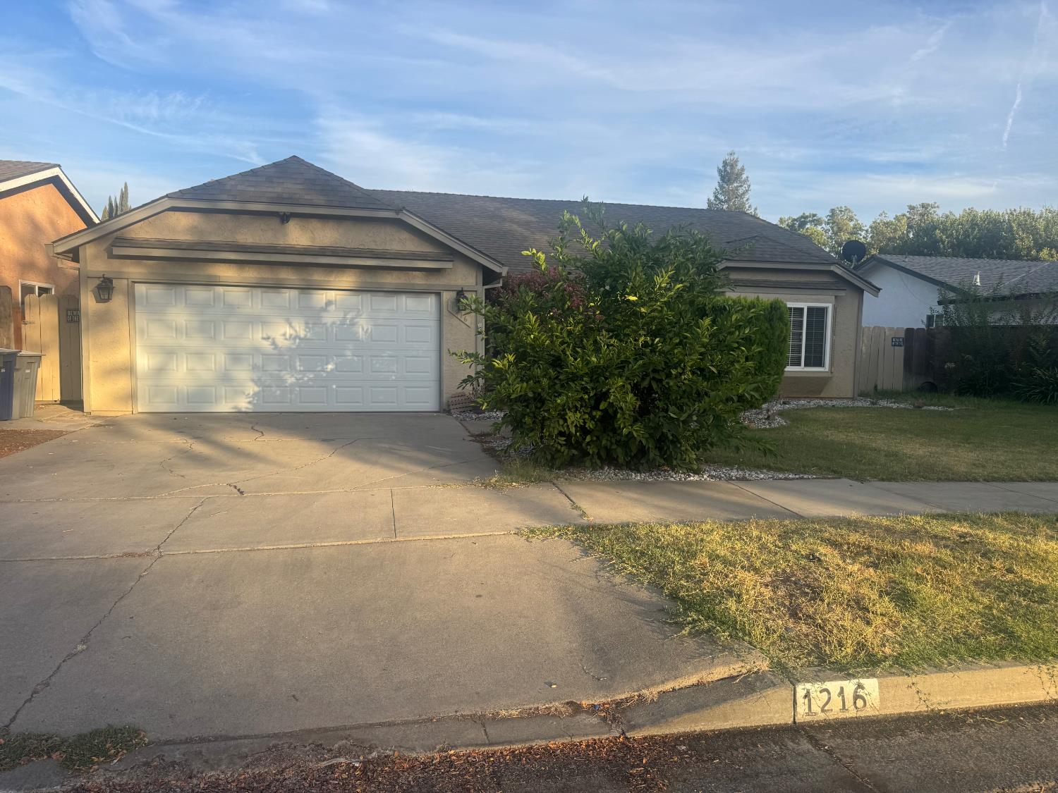 1216 Brookdale Dr, Merced, CA 95340