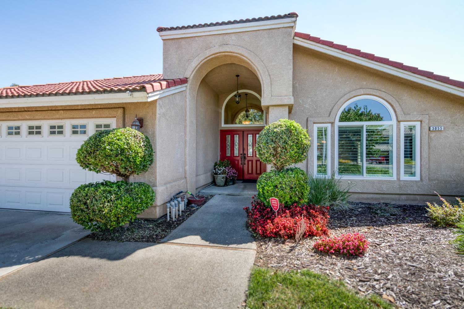 3055 Fairmont Ct, Madera, CA 93637