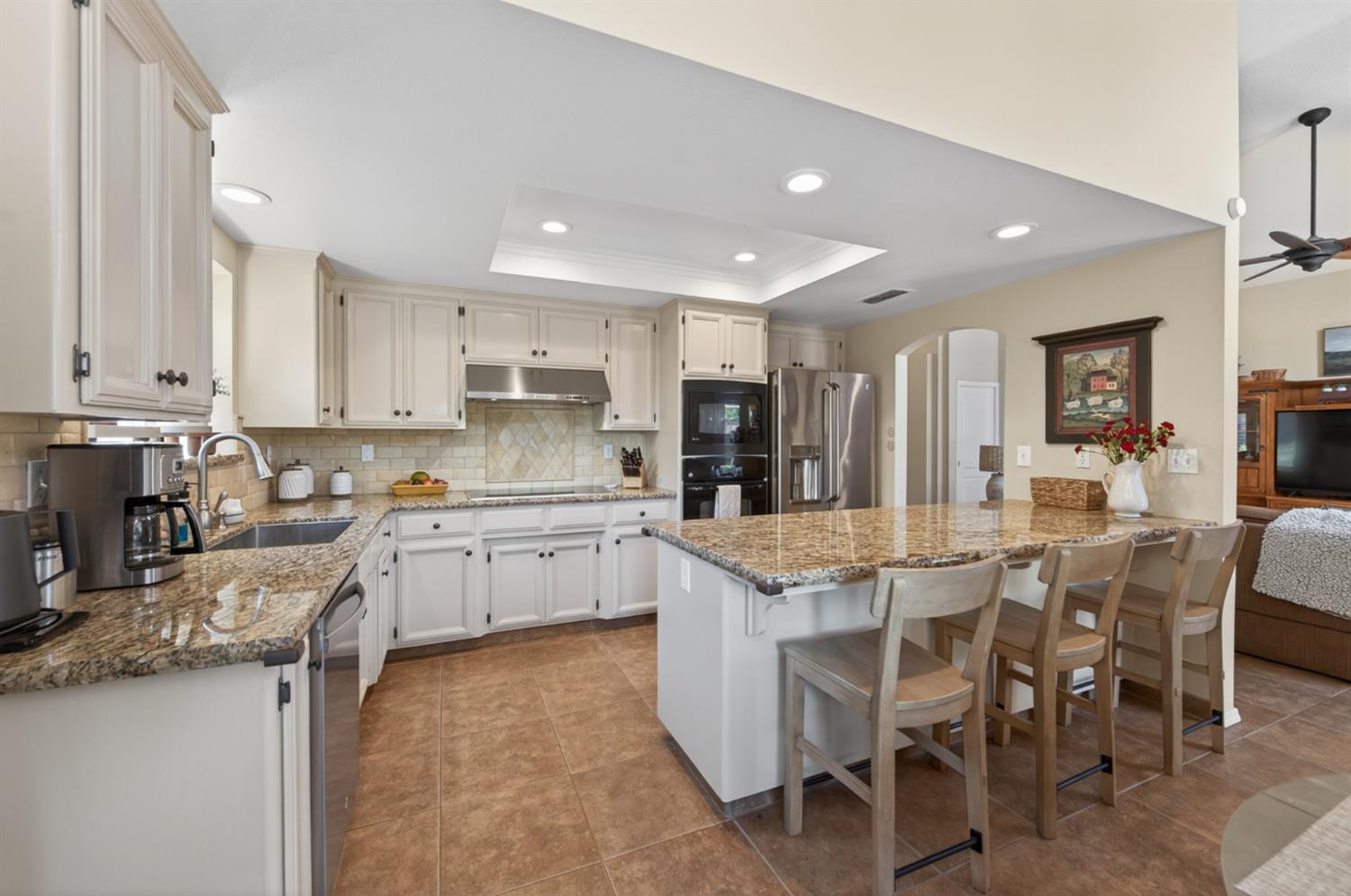 3055 Fairmont Ct, Madera, CA 93637