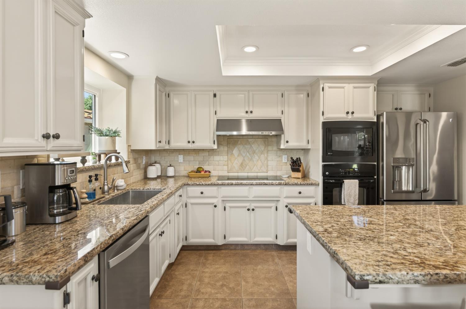 3055 Fairmont Ct, Madera, CA 93637