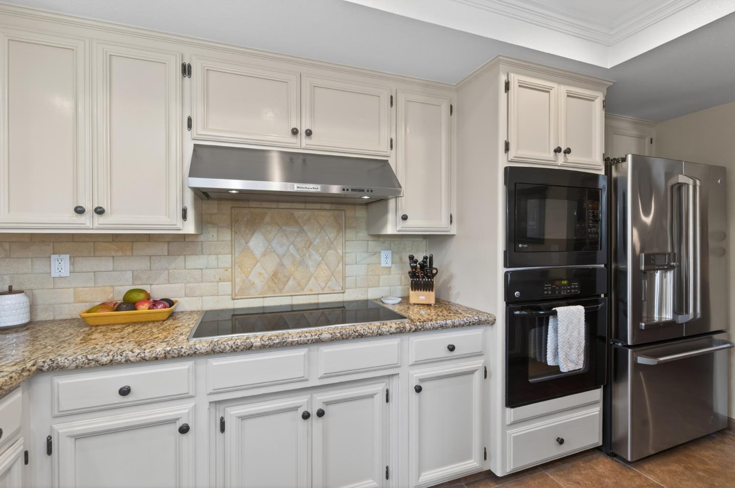 3055 Fairmont Ct, Madera, CA 93637