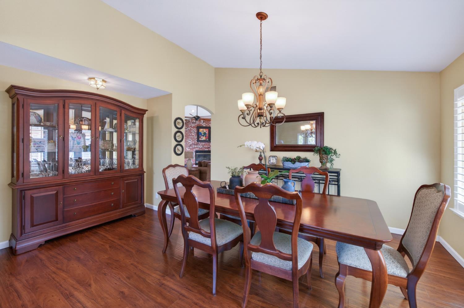 3055 Fairmont Ct, Madera, CA 93637