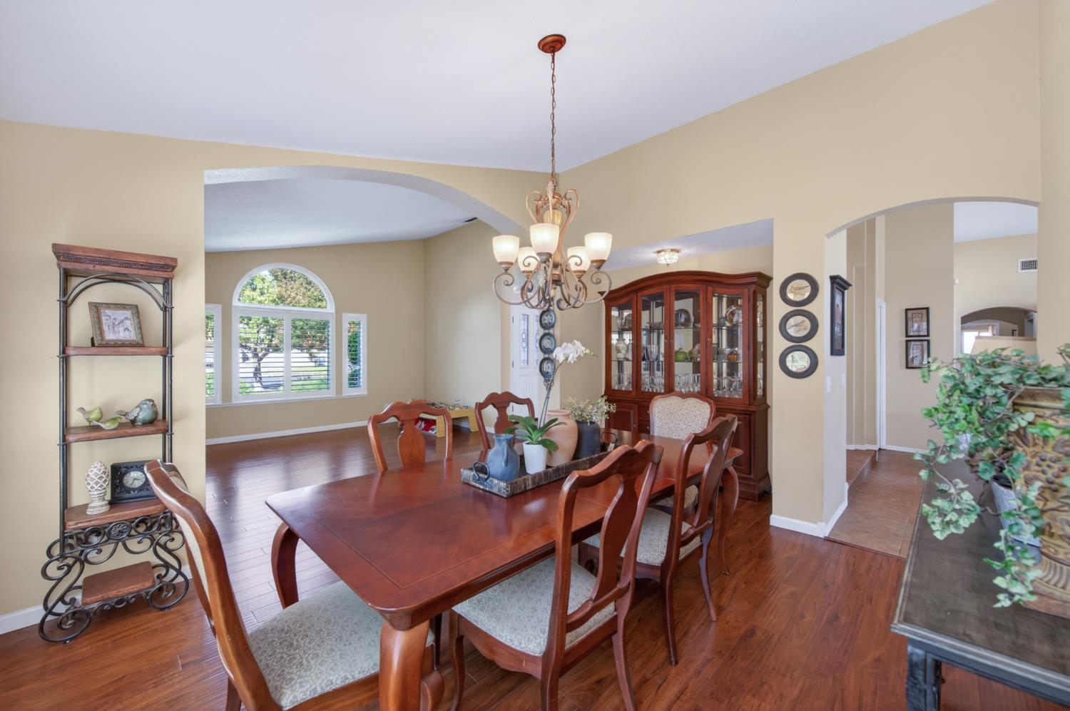 3055 Fairmont Ct, Madera, CA 93637