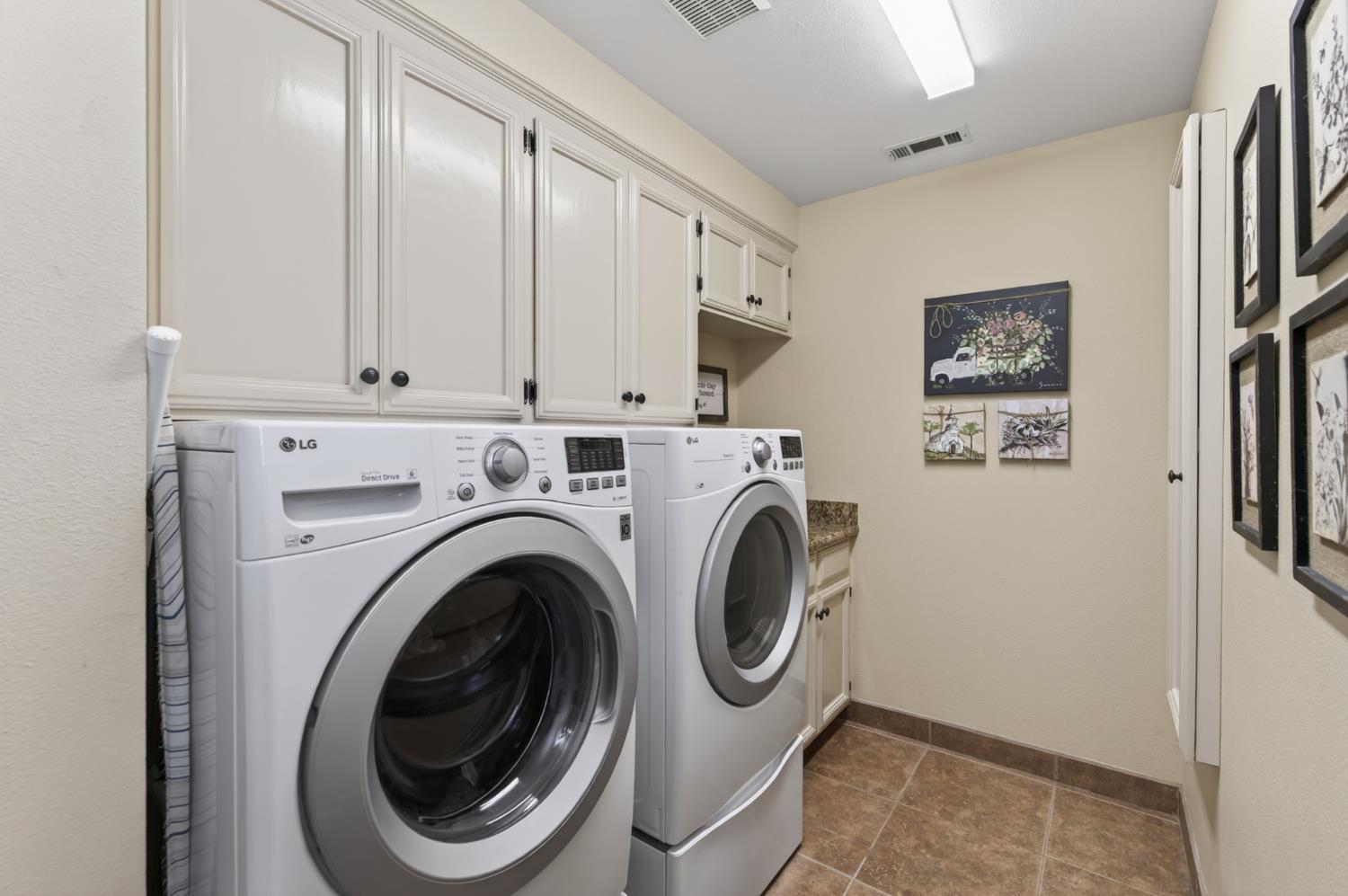 3055 Fairmont Ct, Madera, CA 93637