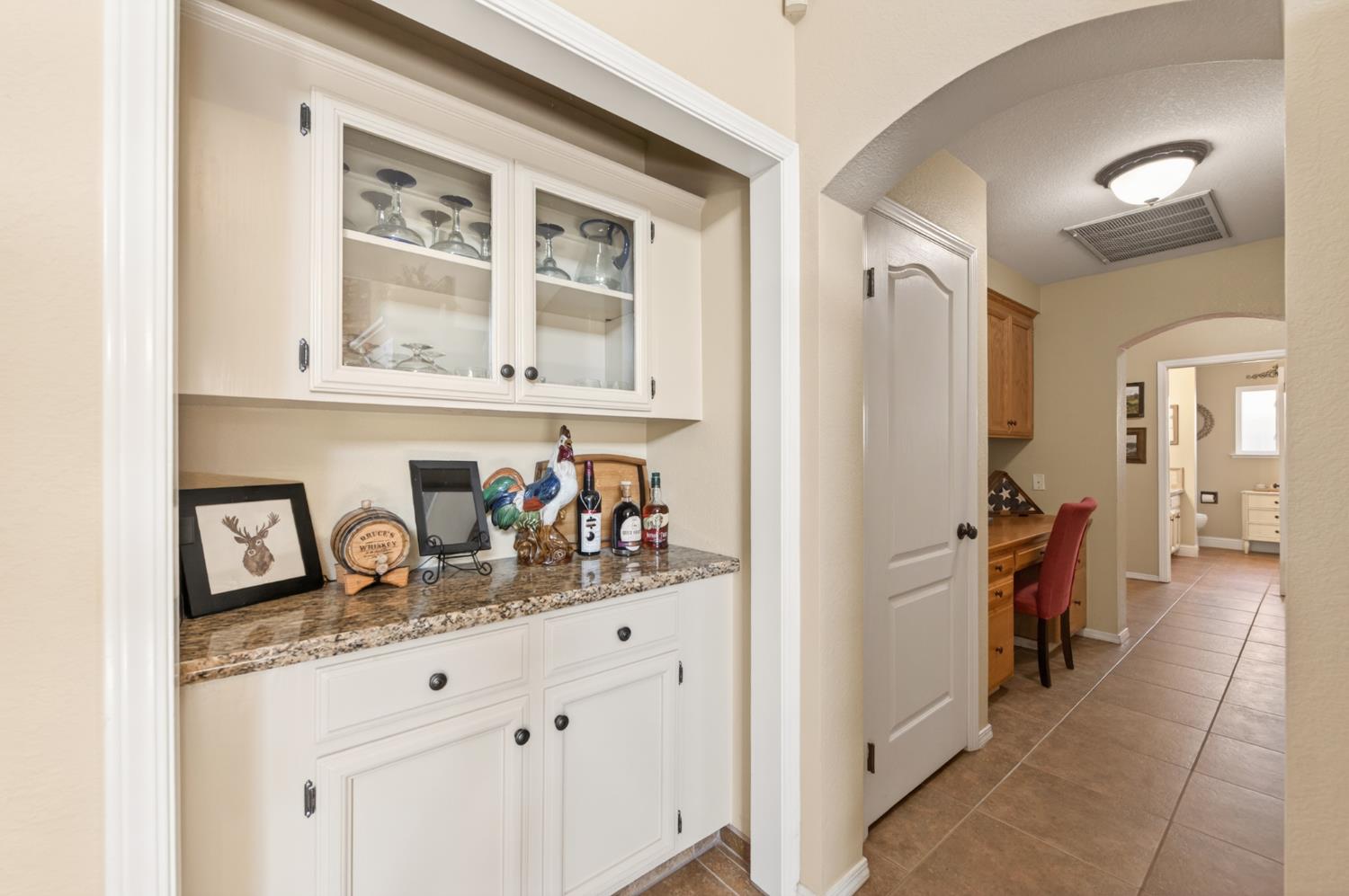 3055 Fairmont Ct, Madera, CA 93637