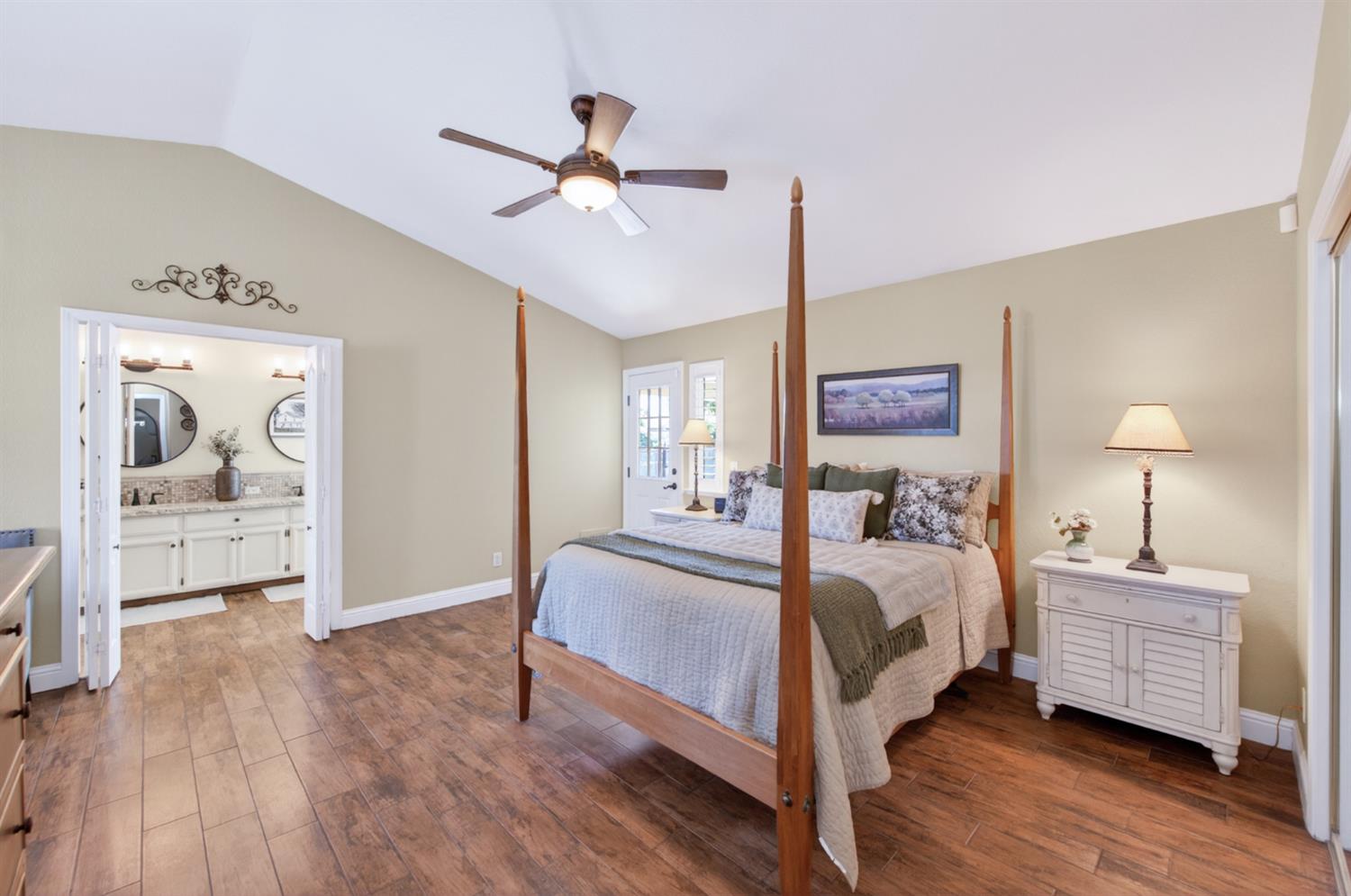 3055 Fairmont Ct, Madera, CA 93637