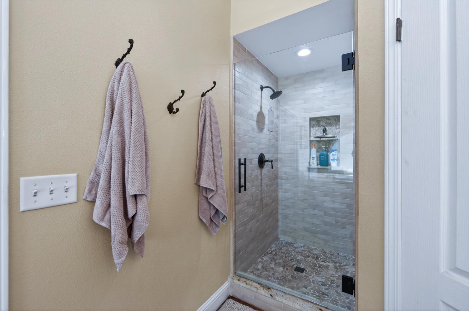 3055 Fairmont Ct, Madera, CA 93637