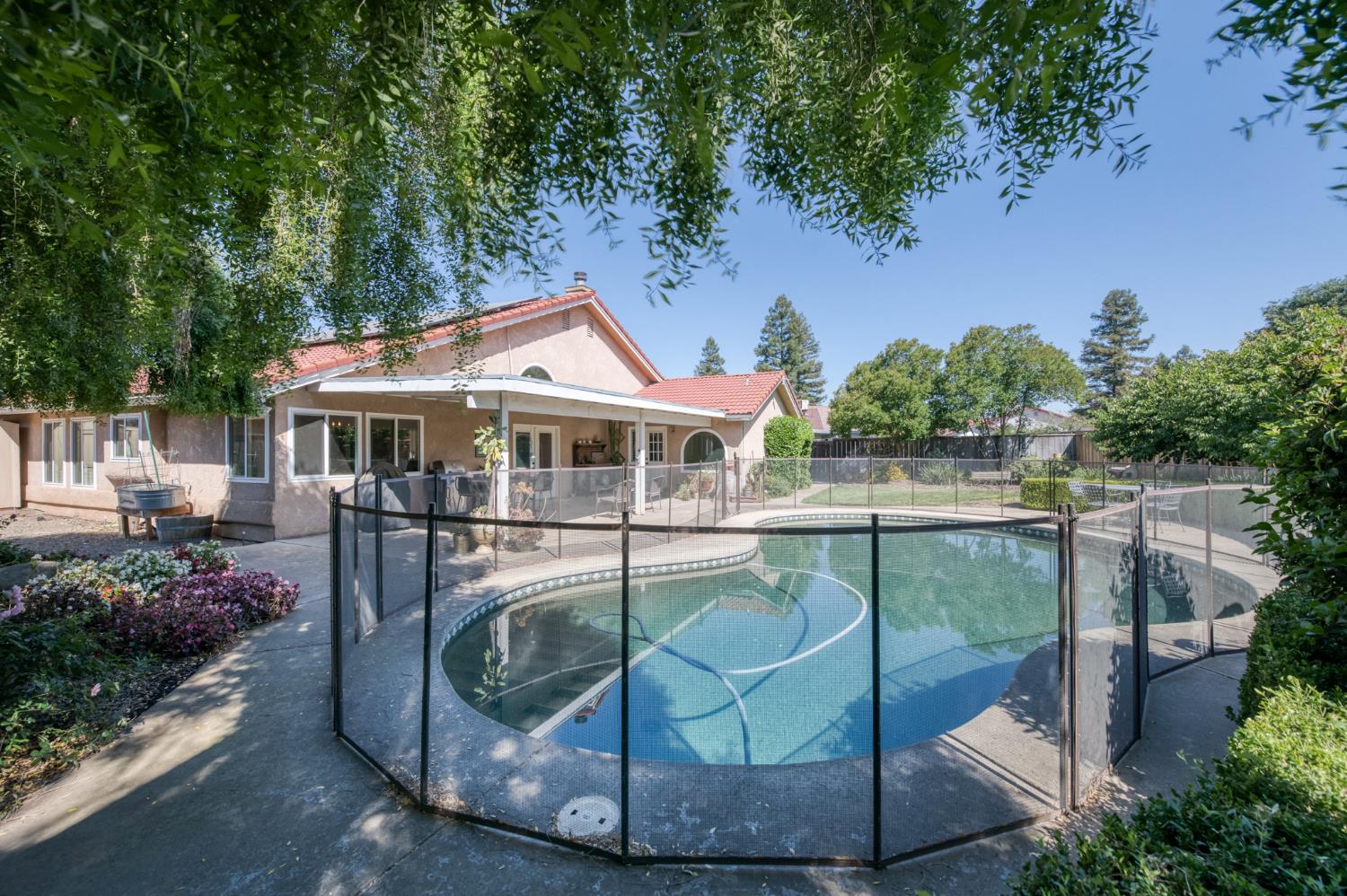 3055 Fairmont Ct, Madera, CA 93637