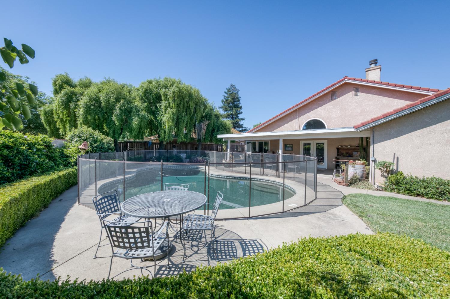 3055 Fairmont Ct, Madera, CA 93637
