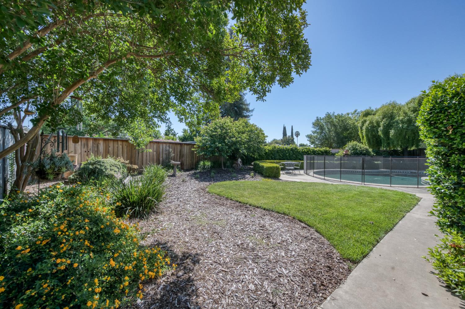 3055 Fairmont Ct, Madera, CA 93637