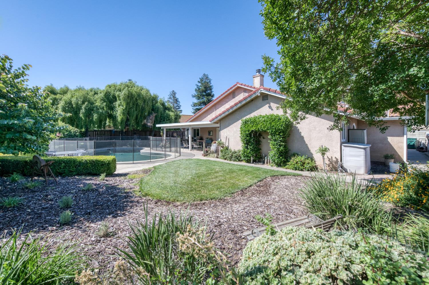 3055 Fairmont Ct, Madera, CA 93637