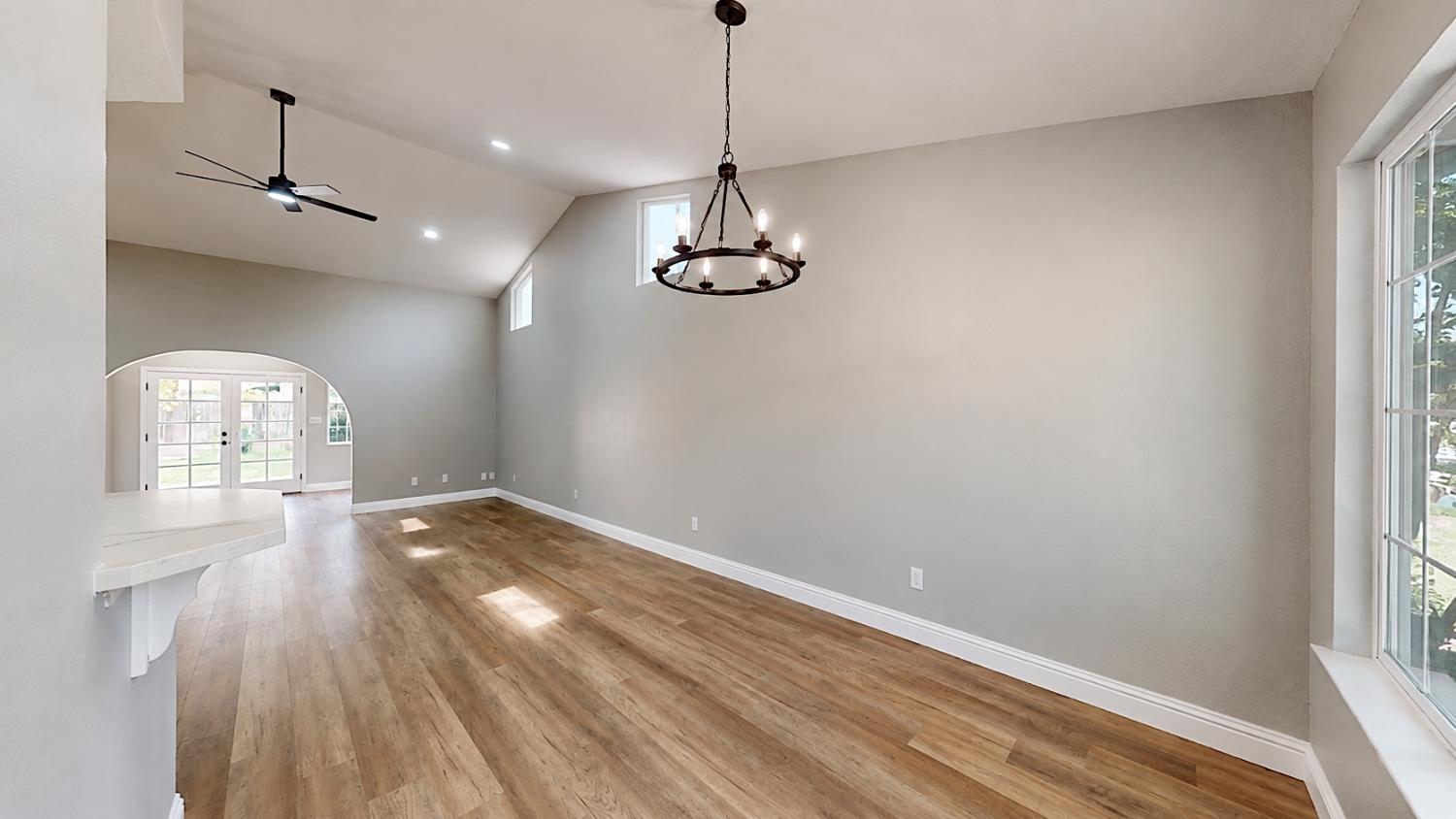 1516 January Dr, Modesto, CA 95358