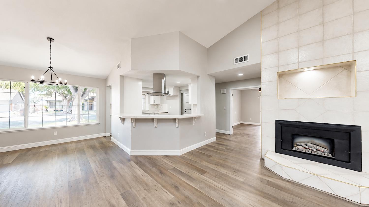 1516 January Dr, Modesto, CA 95358