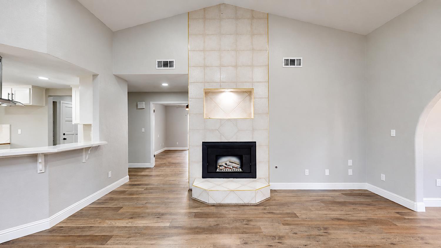 1516 January Dr, Modesto, CA 95358