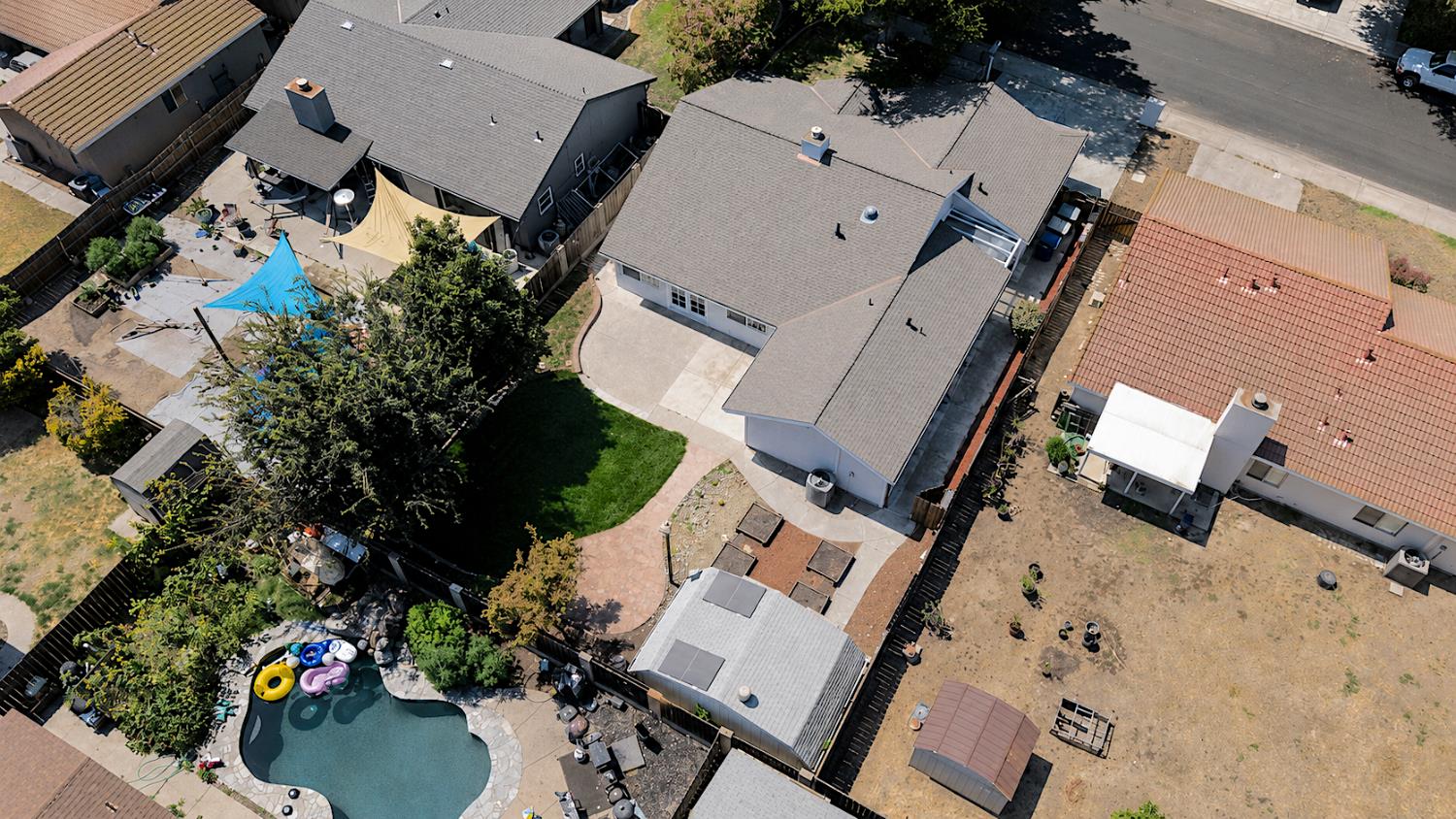 1516 January Dr, Modesto, CA 95358