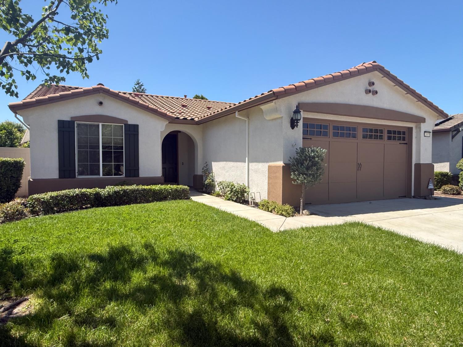 2443 Plumcreek, Manteca, CA 95336