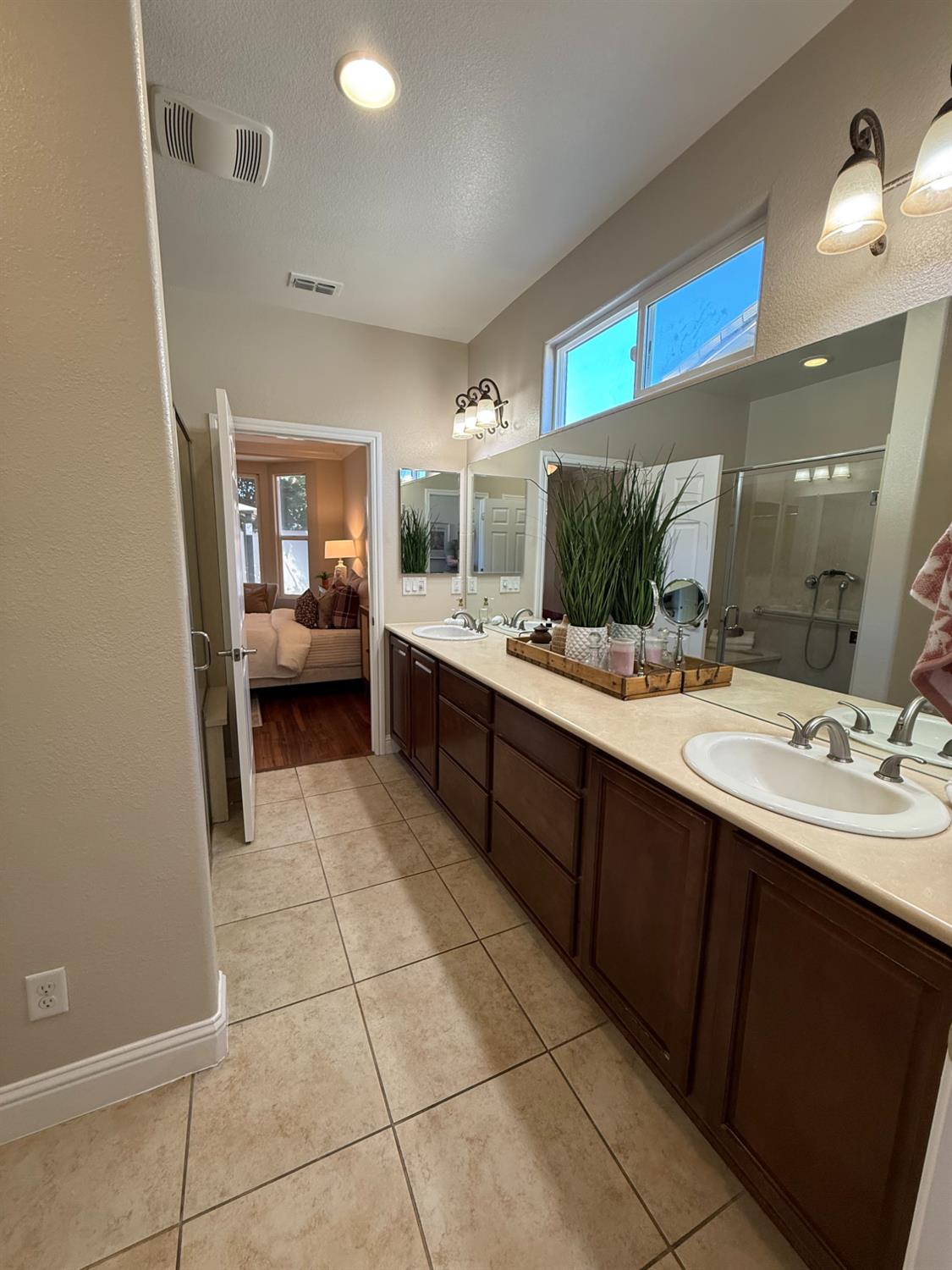 2443 Plumcreek, Manteca, CA 95336