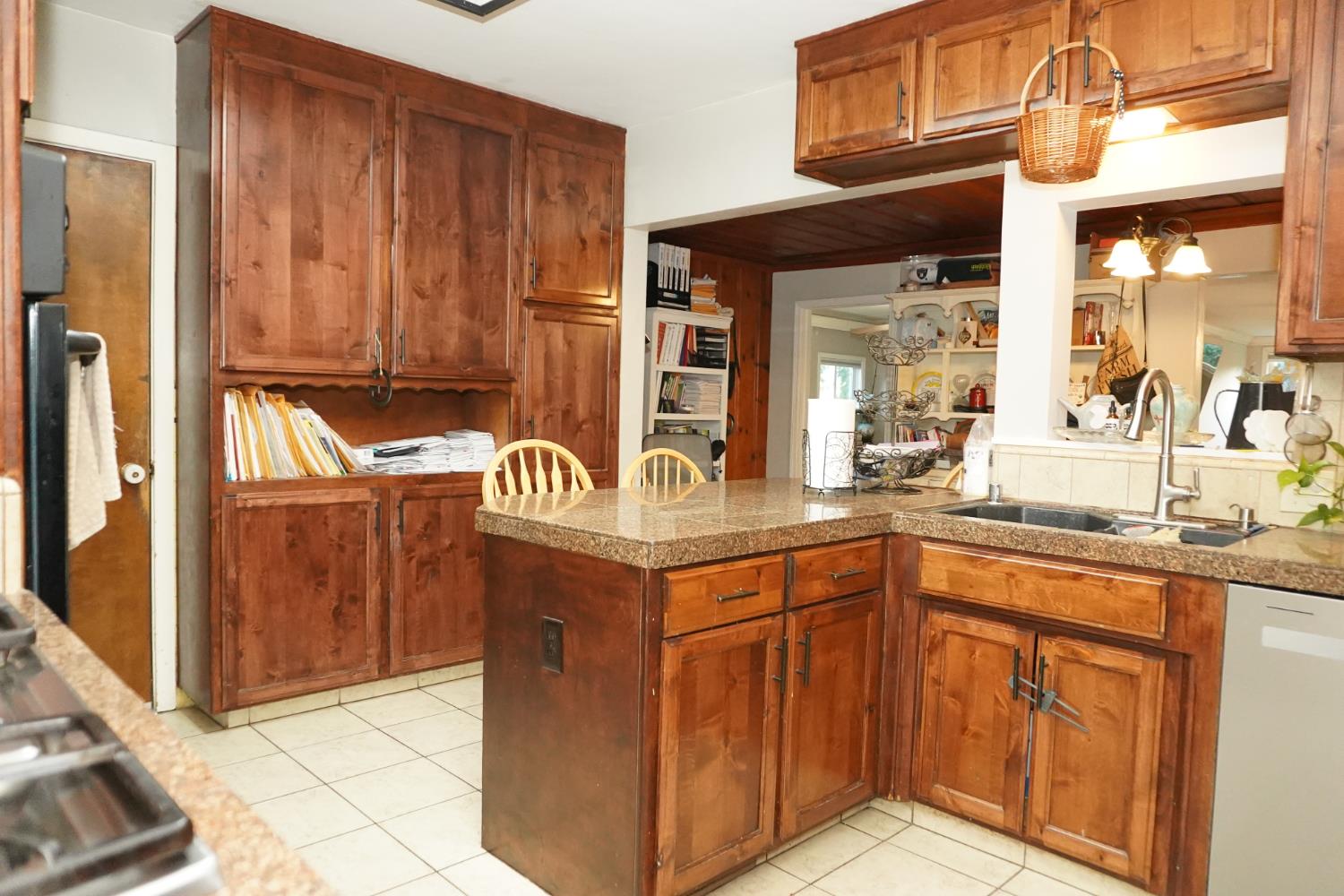 322 Lambuth Ave, Oakdale, CA 95361