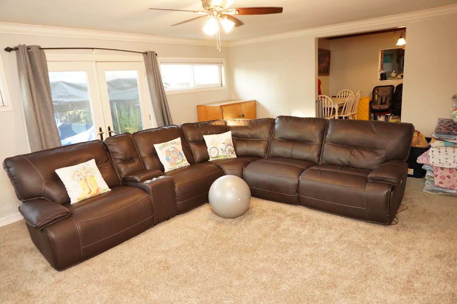 322 Lambuth Ave, Oakdale, CA 95361