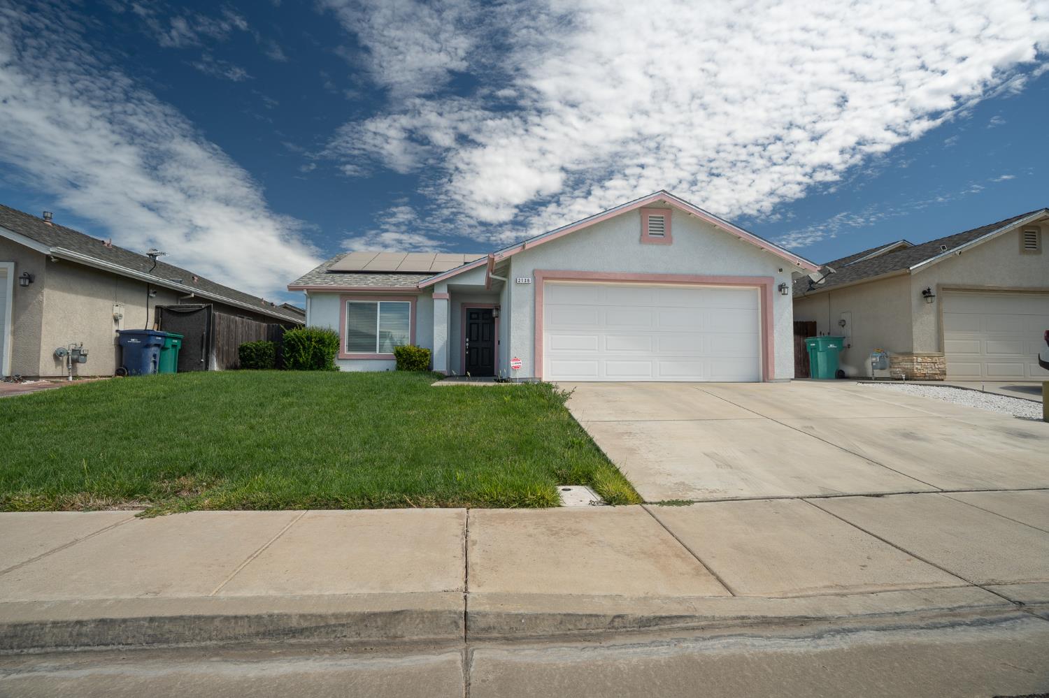 2136 W Pincay St, Merced, CA 95348
