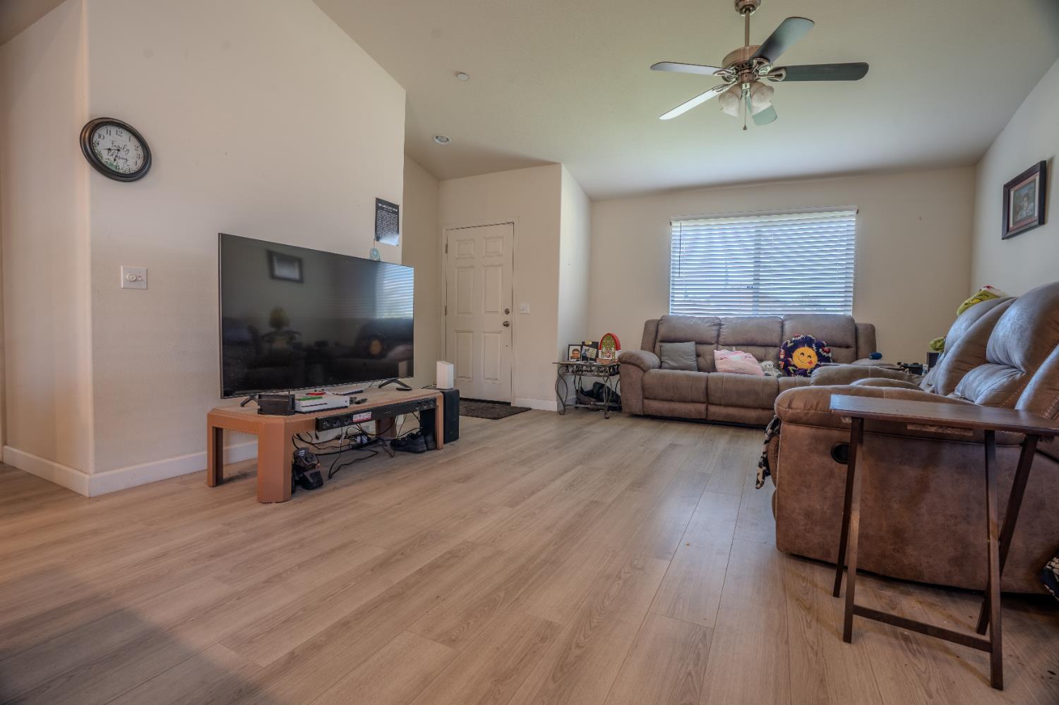 2136 W Pincay St, Merced, CA 95348